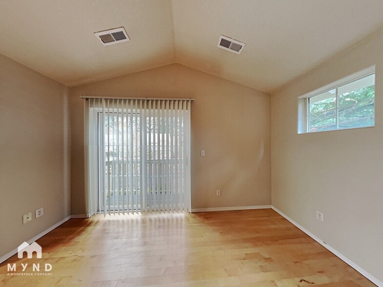 Building Photo - 17538 SW Wapato St