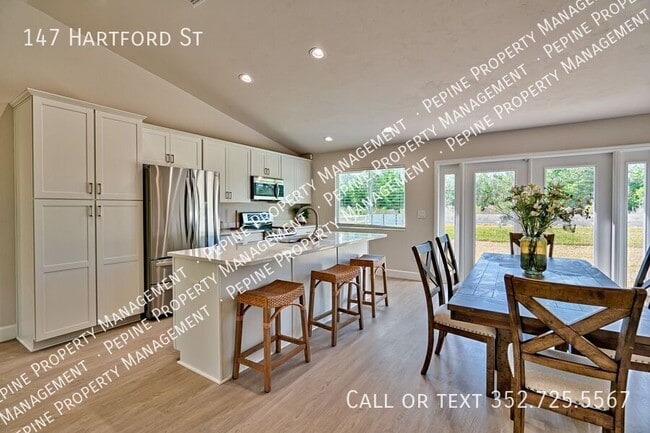 Building Photo - 147 Hartford St