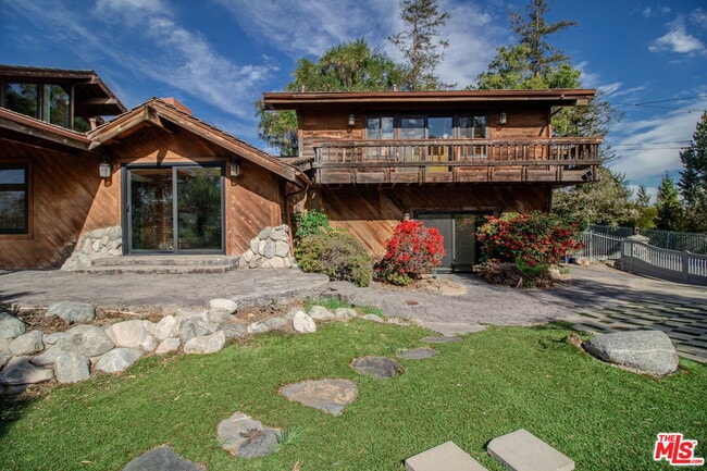 Building Photo - 11619 Lerdo Ave