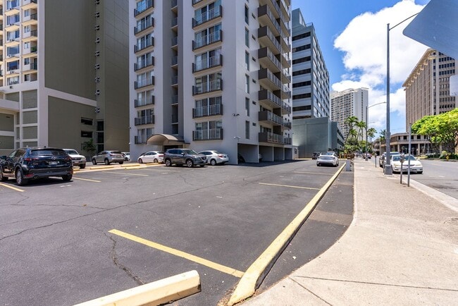 Building Photo - Coty Tower 703