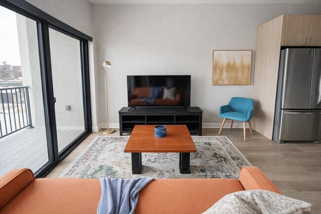 Building Photo - 4613 Capitol Ave