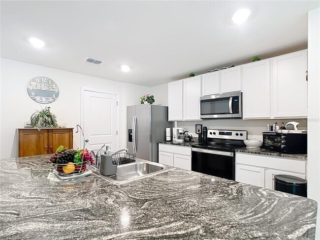 Building Photo - 7161 SW 135th Pl