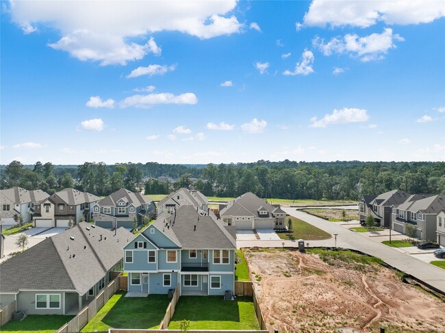 Building Photo - 611 Silver Pear Ct