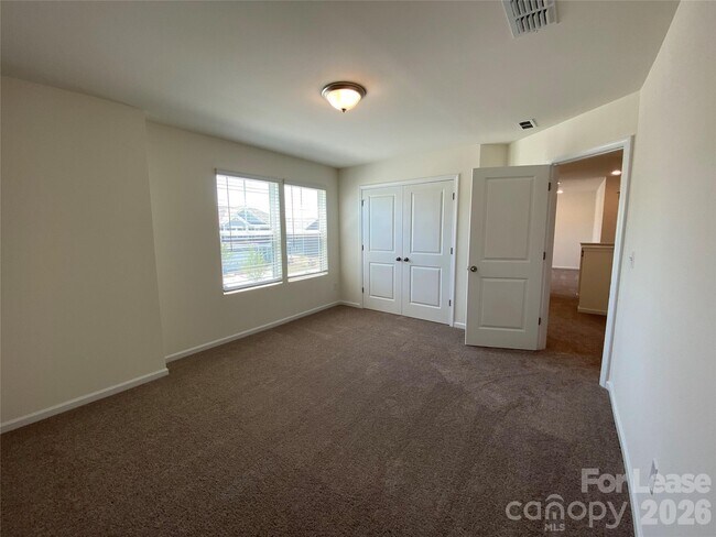 Building Photo - 1326 Harleston St