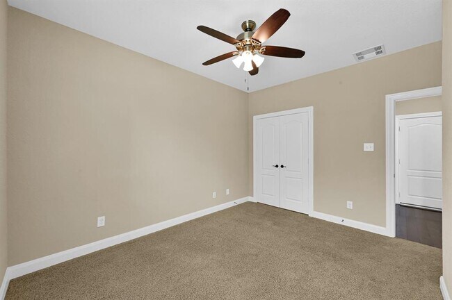 Building Photo - 106 N Pinto Point Cir