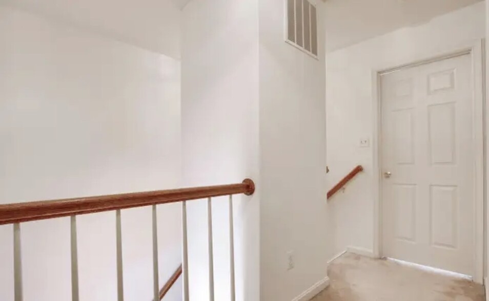 Building Photo - 14789 Truitt Farm Dr