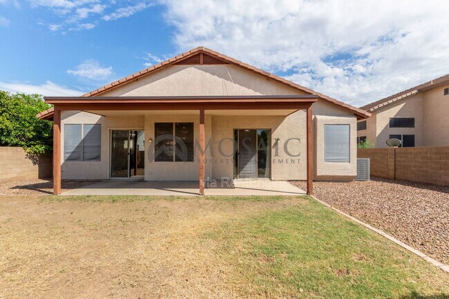Building Photo - 1112 N Wade Dr