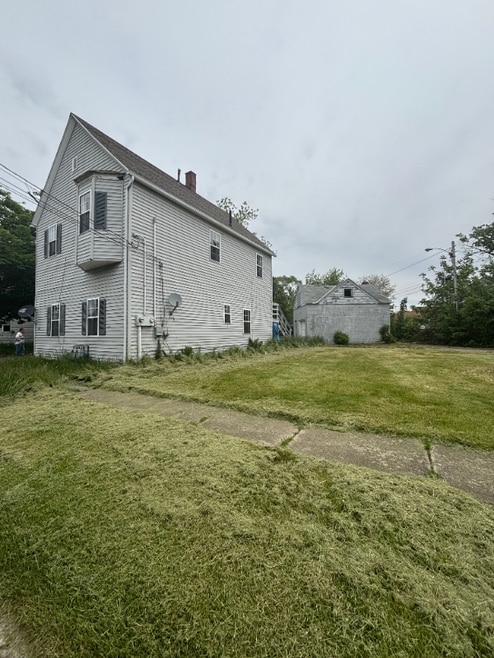 Building Photo - 1421 Long Ave