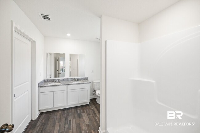 Building Photo - 21750 Sutherland Cir