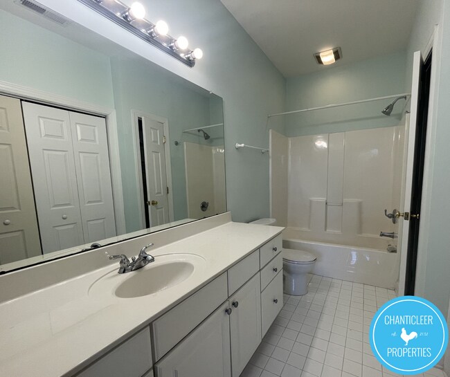 Building Photo - 701 Copperline Dr