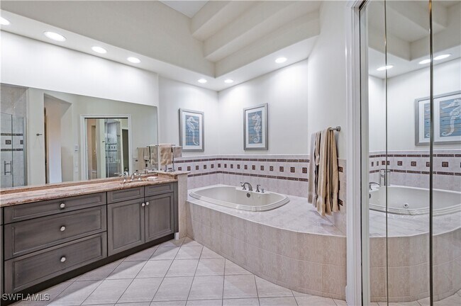 Building Photo - 3019 Lancaster Dr
