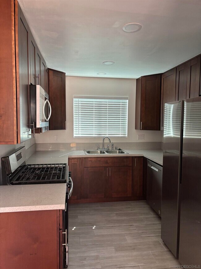 Building Photo - 2987 Buena Vista Ave
