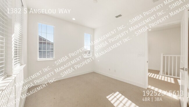 Building Photo - 1382 S Angelou Wy