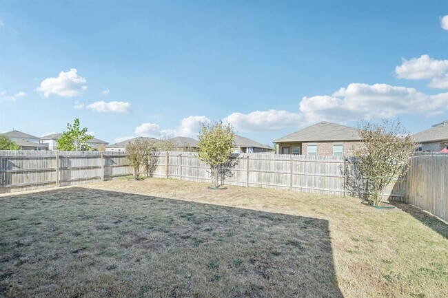 Building Photo - 1801 Fairhaven Gtwy