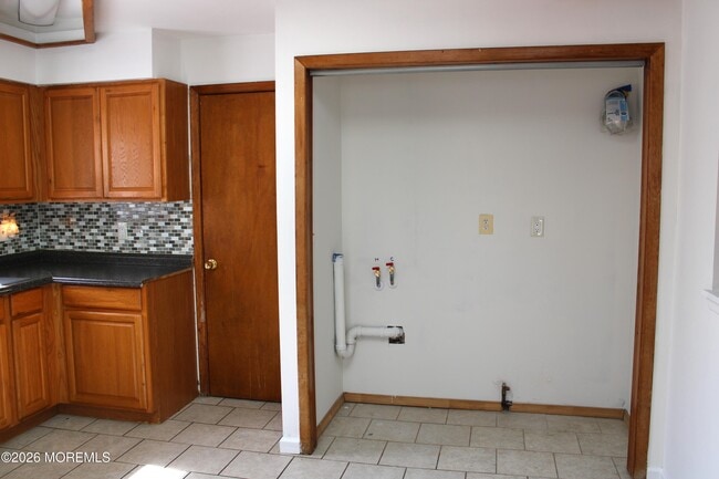 Building Photo - 58 W Greystone Rd