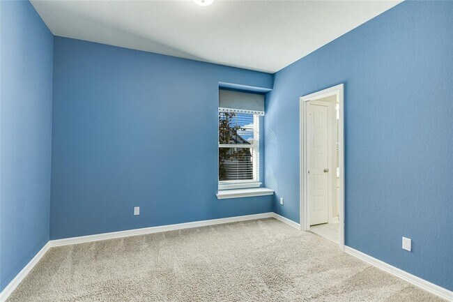 Building Photo - 2311 Dillon Pond Ln