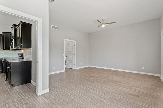 Building Photo - 6350 Escondido Dr