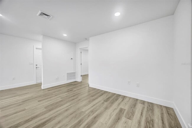 Building Photo - 11728 Raintree Dr