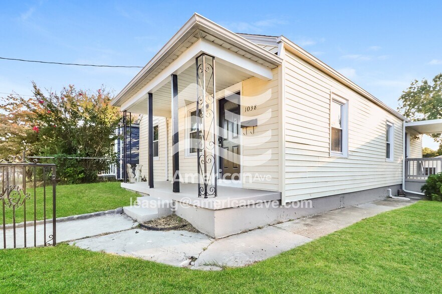 Building Photo - 1038 Lincoln Ave