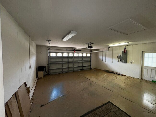 Building Photo - For Rent |Active 55+ Spacious 3BR Home in Candler Hills at On Top of the World – Private Cul-de-S...