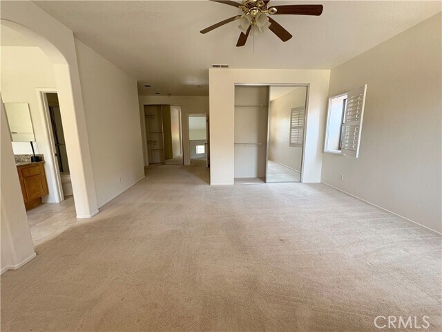 Building Photo - 2018 Villa Del Lago Dr
