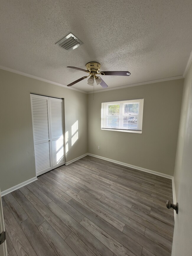 Building Photo - 1151 NW Ashley St