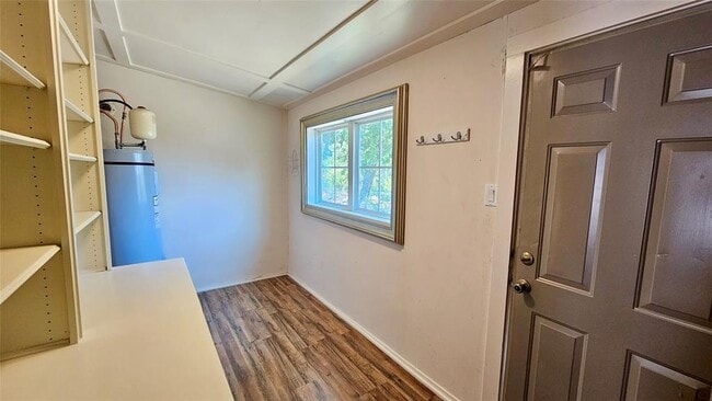 Building Photo - 1614 N Lynn St