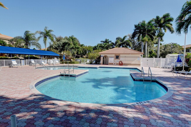 Building Photo - 6488 Via Regina