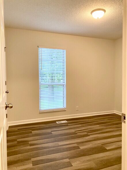 Bedroom - 1120 Jacksons Valley Rd