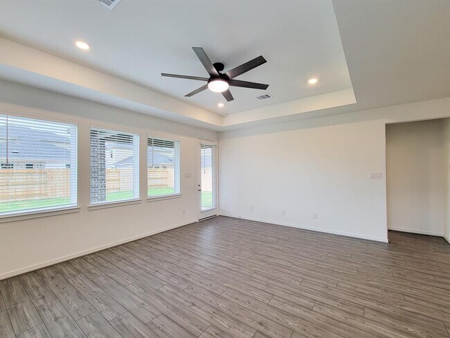 Building Photo - 9742 Rialto Hts Dr