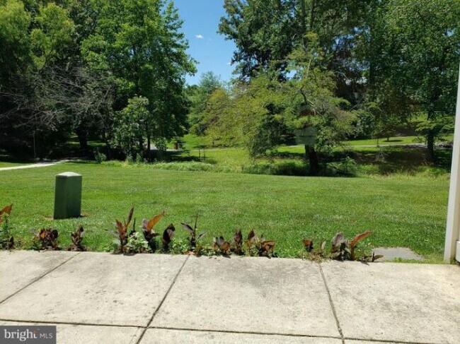 Building Photo - 3221 S Leisure World Blvd