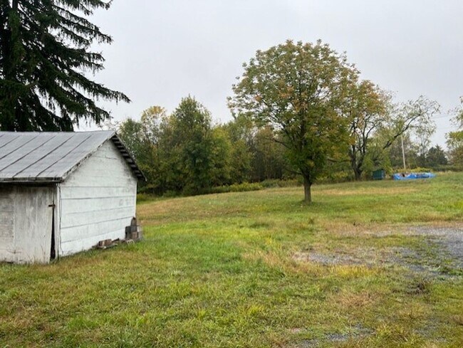 Building Photo - $1,500 Farmhouse Etters for Rent 4 bedroom...