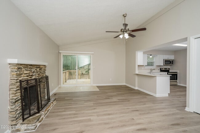 Building Photo - 5600 Windy Willow Dr