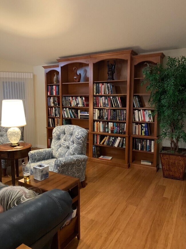 Building Photo - Spectacular Fully Furnished SEASONAL Home with Golf Course views and pool*