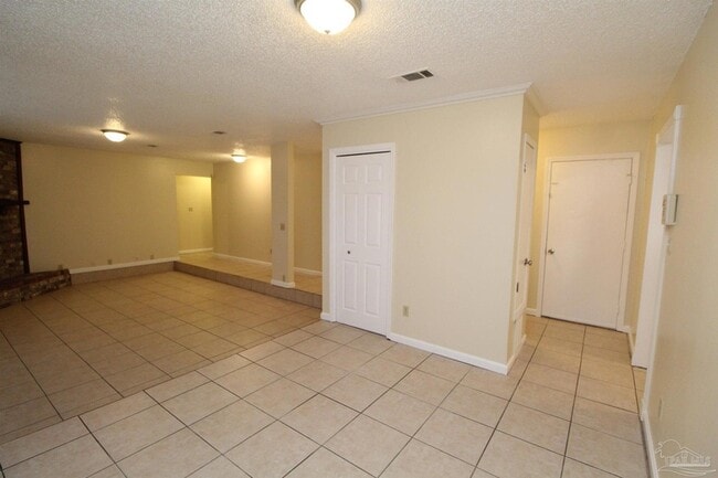 Building Photo - 7859 Bay Meadows Dr