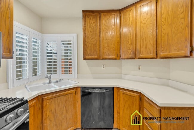 Building Photo - Beautifully Remodeled 3-Bedroom Home for Rent