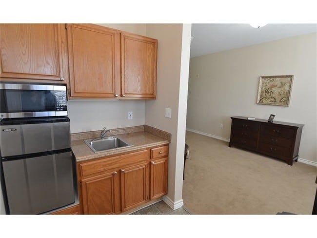 Building Photo - 355 W Westchester Pkwy