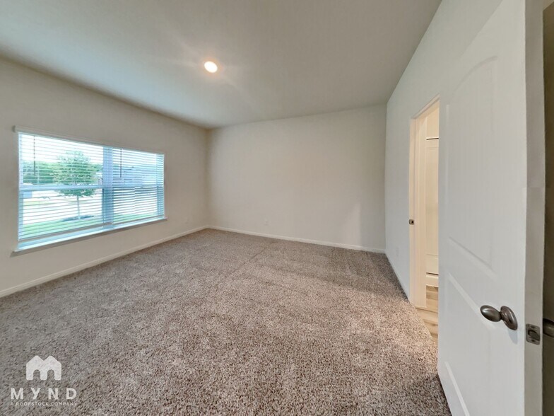 Building Photo - 200 Tidwell Dr