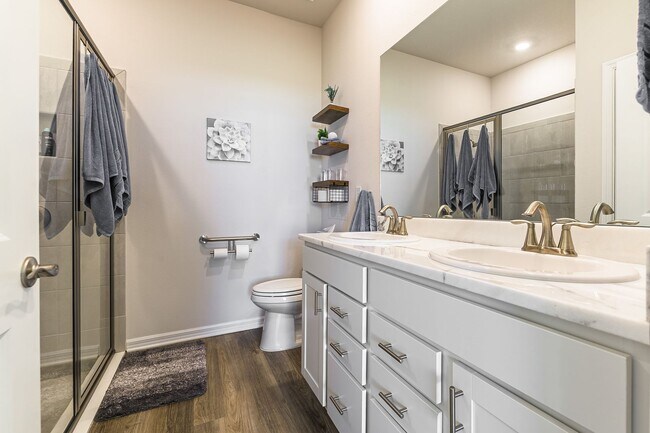 Building Photo - Available April 2026 - Turn Key Furnished 3 Bed, 2 Bath Home in Star Farms - MUST BE SEEN!