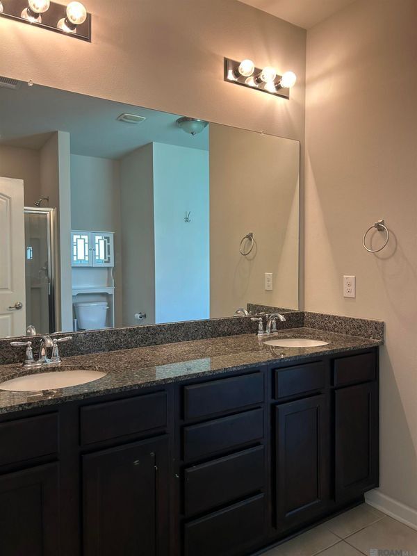 Building Photo - 1434 Granby Dr