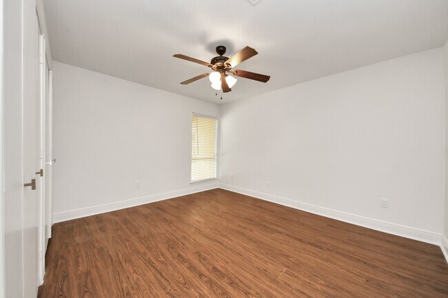 Building Photo - 11415 Ella Lee Dr