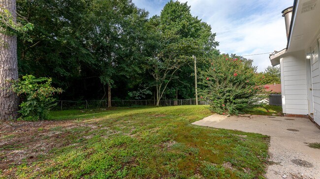 Building Photo - 6806 Cove Cir