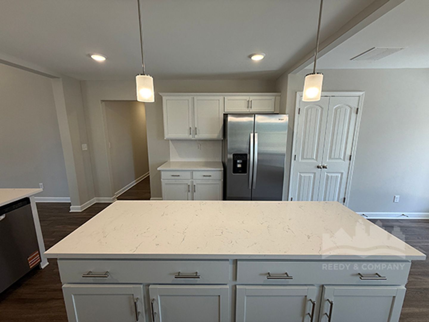 Building Photo - 40 Blue St