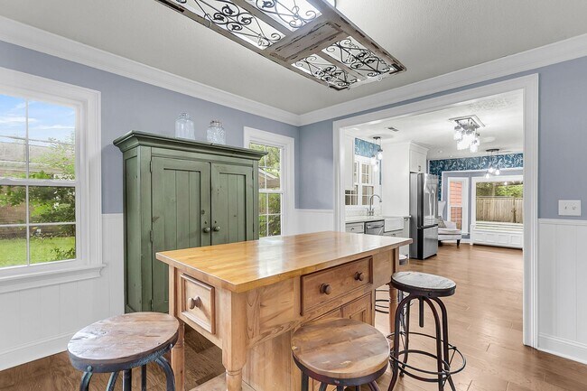 Building Photo - Charming Updated Home with Designer Kitche...
