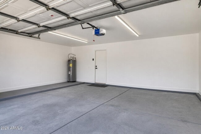 Building Photo - 4760 W Wahalla Ln