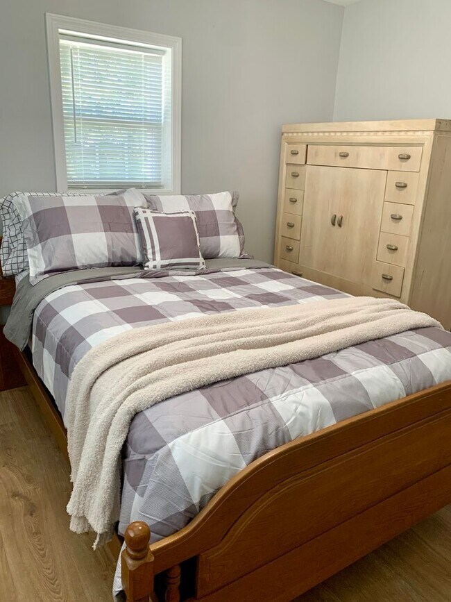 Building Photo - FURNISHED RENTAL