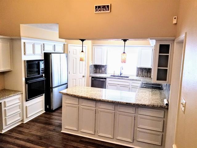 Building Photo - 1327 Royal Palm Ln