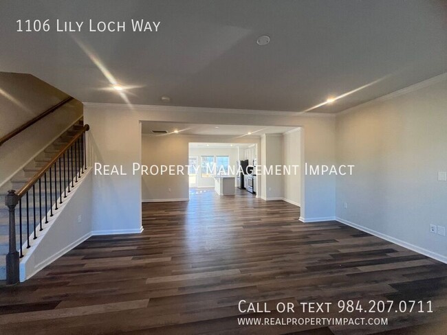 Building Photo - Spacious 4 bedroom 4 Bath Modern Townhome ...