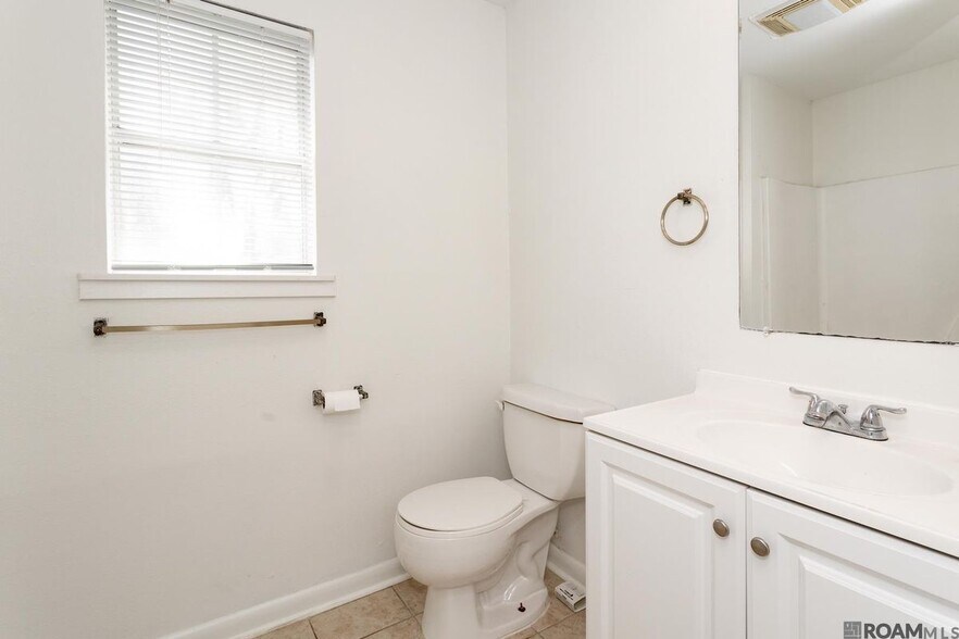 Building Photo - 3431 Brightside Dr