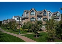 Building Photo - 34 Village Plaza Dr